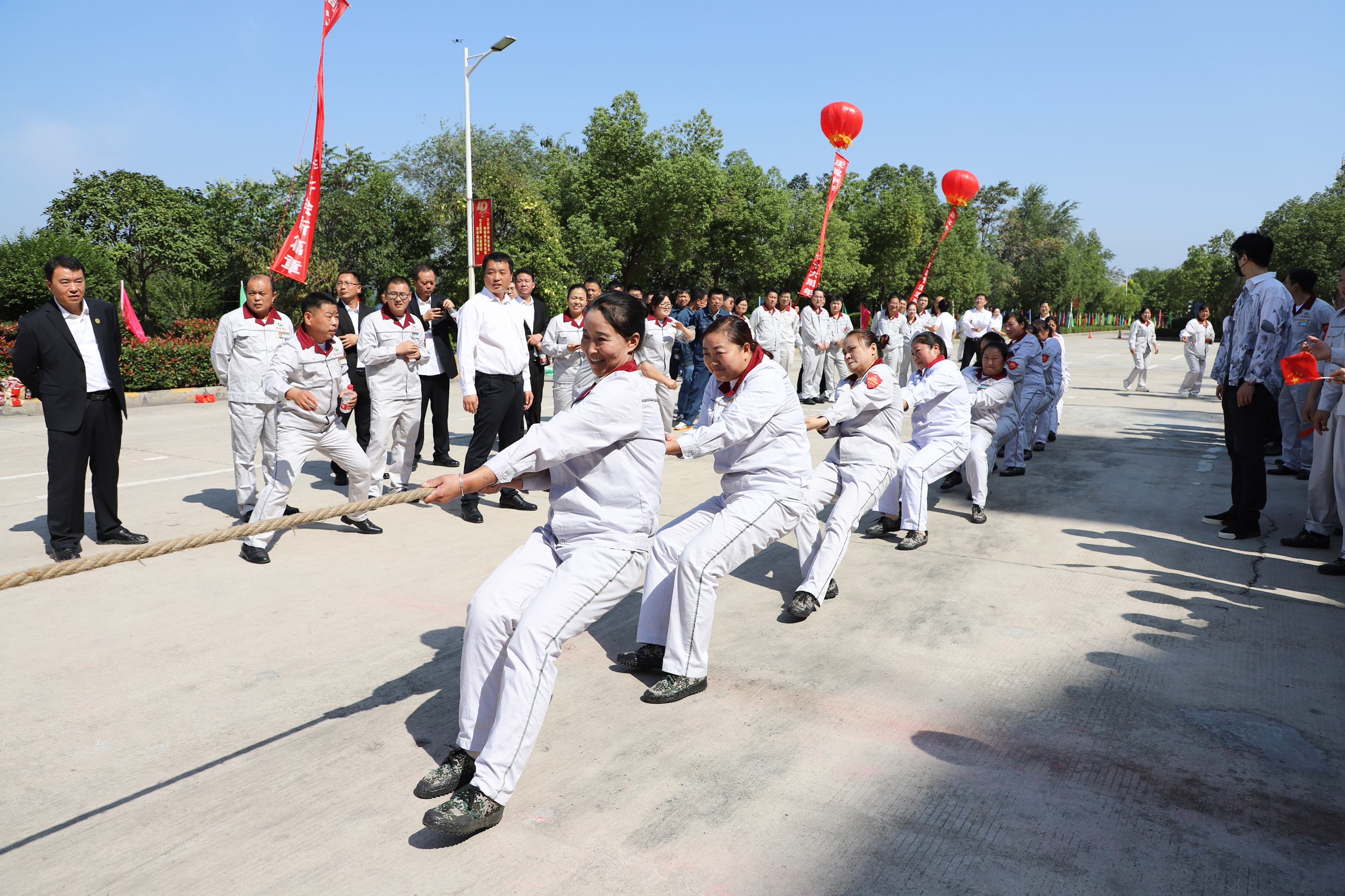 伟德国际victor1946建材女子.jpg 伟德国际victor1946建材女子.jpg